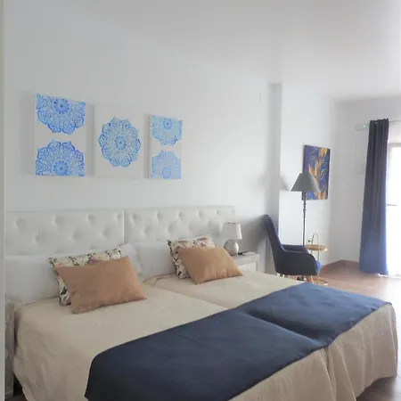Sandra Hotel